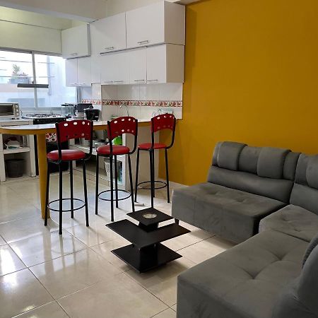 Apartamento Cerca A La Candelaria Y Hospitales Principales De Bogota Bogotá Exterior foto